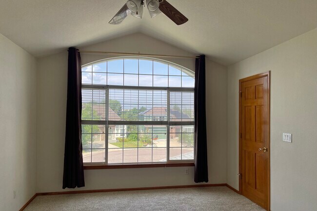 Building Photo - 3126 Gardenia Way