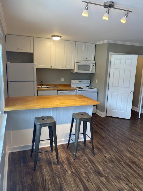 Building Photo - 1437 Fernwood Glendale Rd