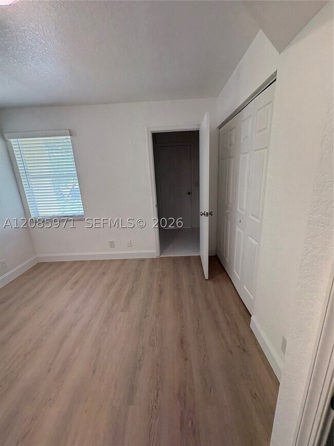 Building Photo - 2208 Ensenada Terrace