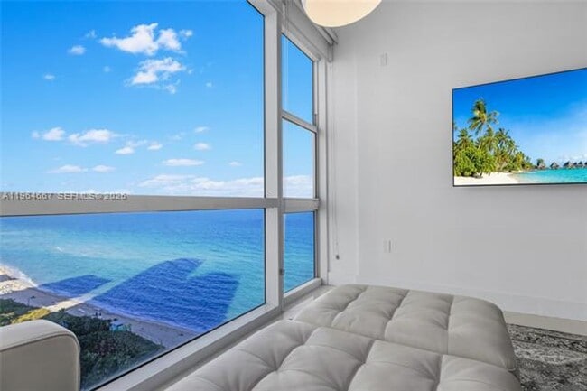 Building Photo - 6801 Collins Ave