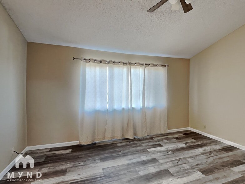 Building Photo - 330 Dodini Ct