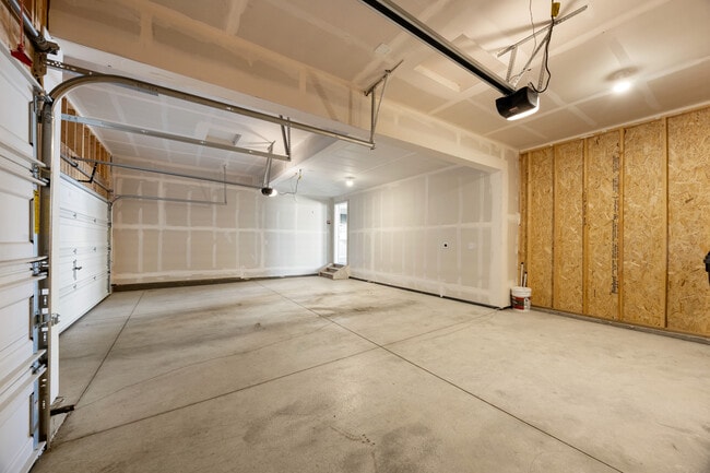 Building Photo - 10886 Rolling Peaks Dr