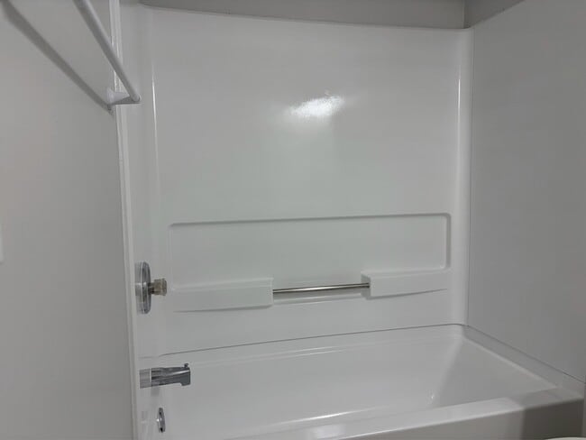 Building Photo - 2052 Darnell Cir