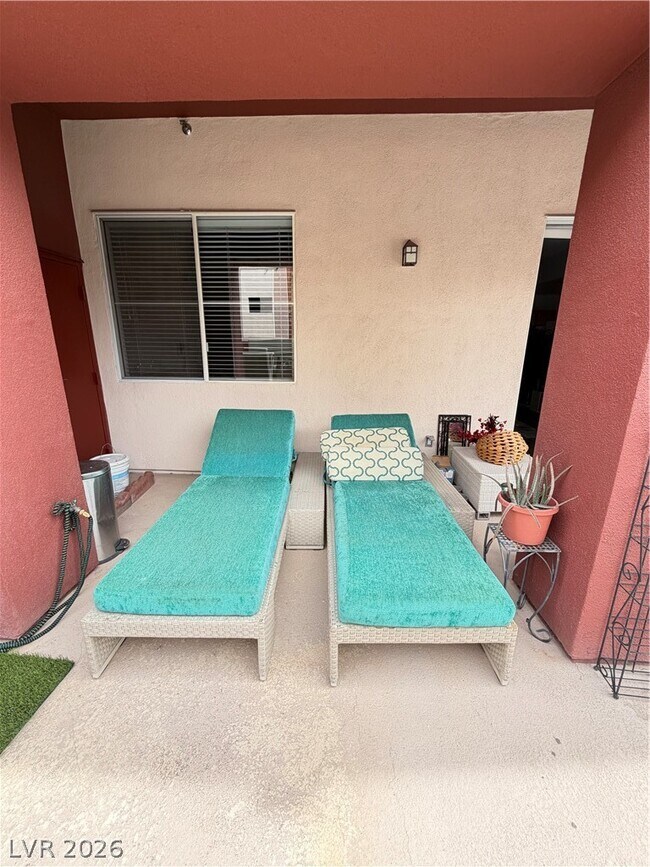 Building Photo - 87 E Agate Ave