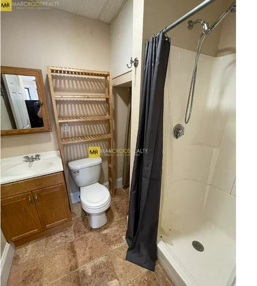 Building Photo - 225 Newbury St