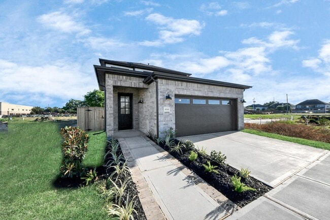 Primary Photo - 4324 Avron Dr