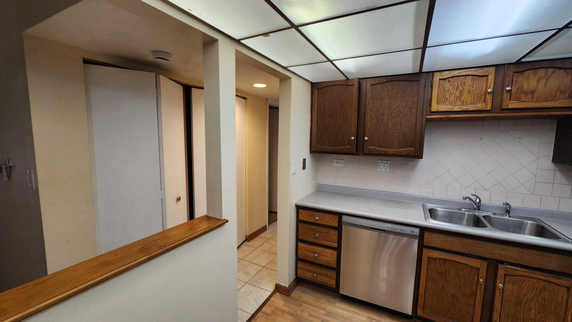 Building Photo - 450 Plum Creek Dr