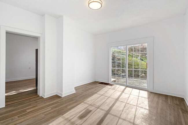 Building Photo - Stunning 3 bedroom home in Penn Hills available now!