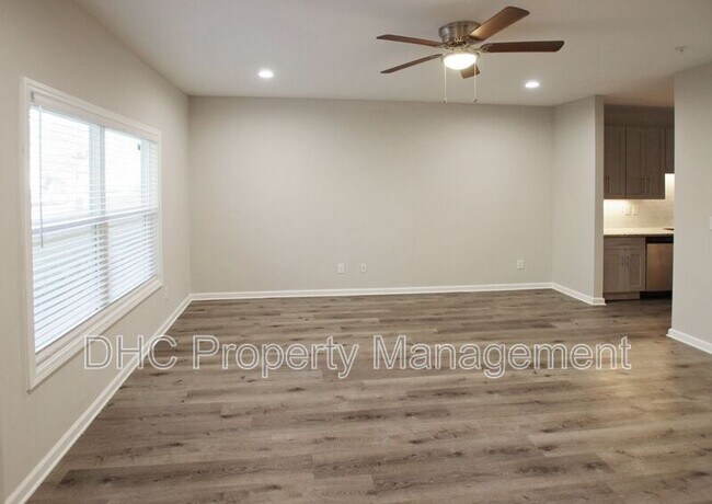 Building Photo - 2290 Connally Pl