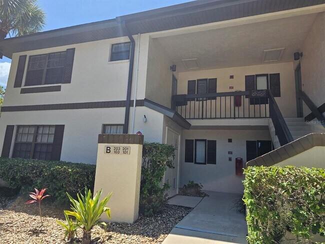 Building Photo - 19505 Quesada Ave