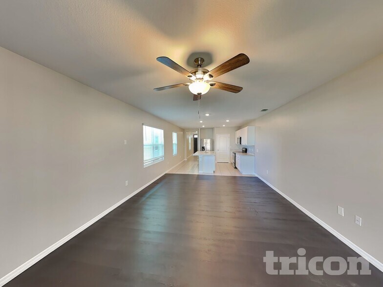 Building Photo - 4447 Blue Rock Dr