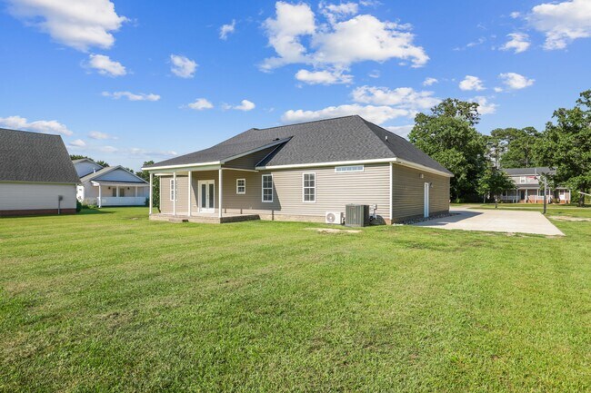 Building Photo - 202 Ashley Ave
