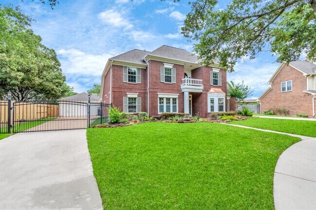 Building Photo - 4611 Bermuda Dr