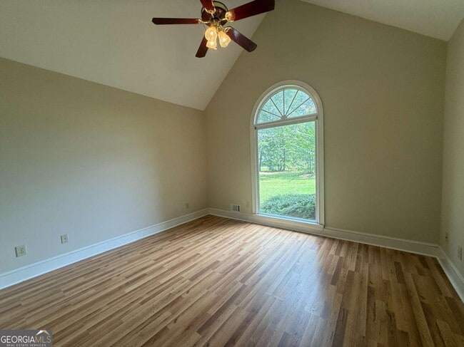 Building Photo - 307 Centennial Rd