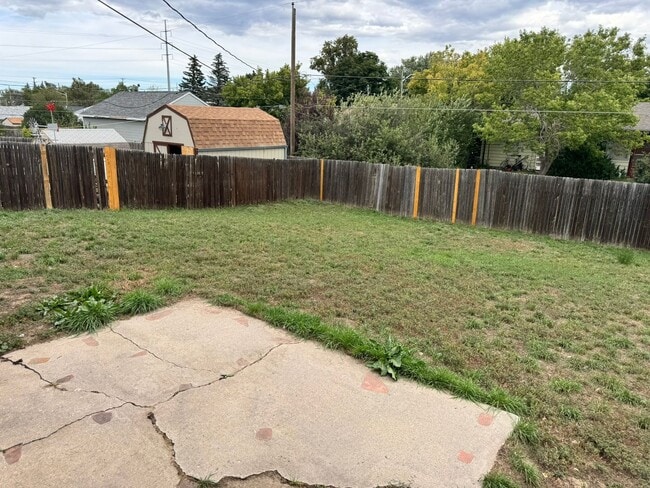Building Photo - Quiet Neighborhood