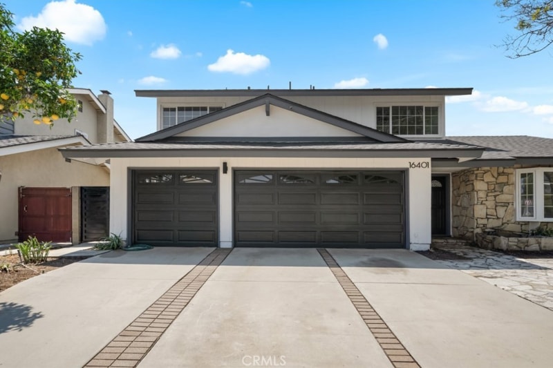 Building Photo - 16401 Mercier Ln