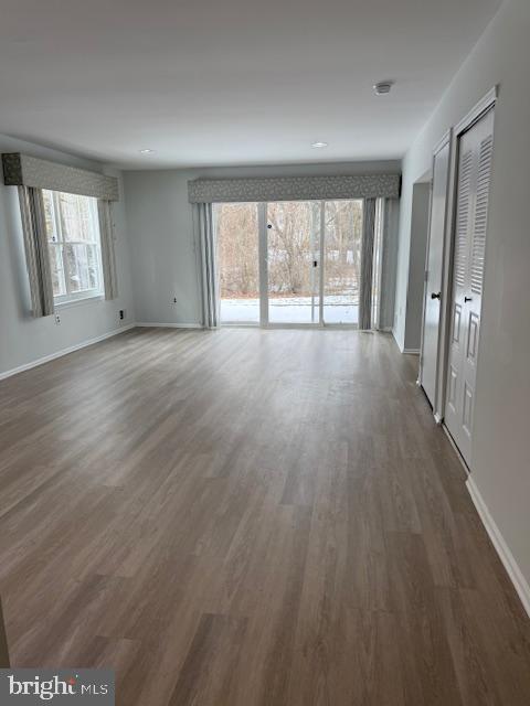 Building Photo - 11 Sycamore Ct