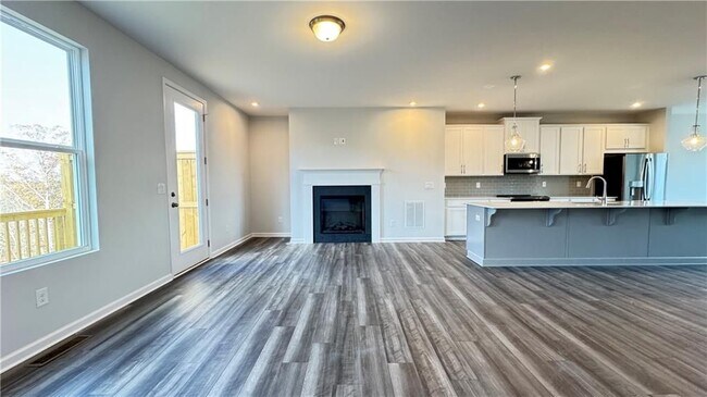 Building Photo - 1443 Creekside Cir NW