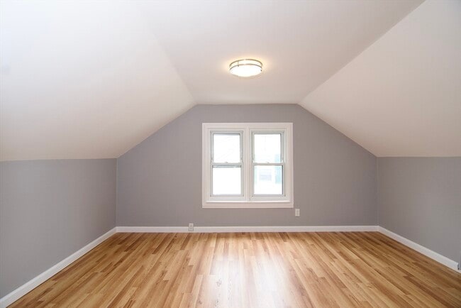 Building Photo - 63 Grandview St