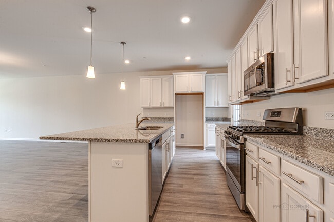 Building Photo - 264 Hoffmann Dr