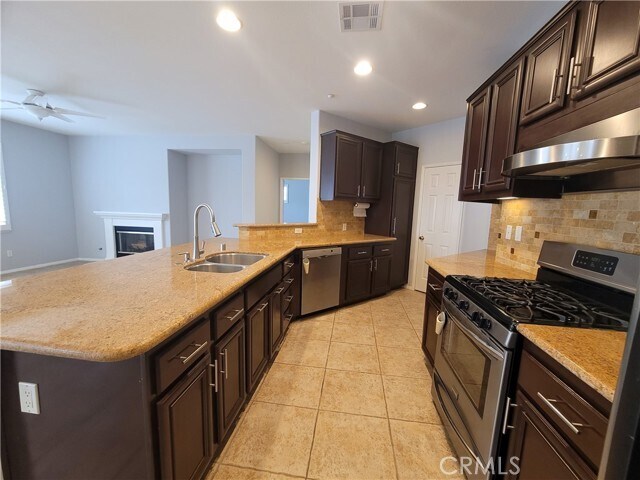 Building Photo - 74 Rosenblum