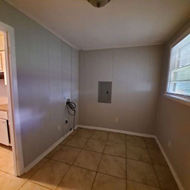 Building Photo - 1615 Gilson Rd