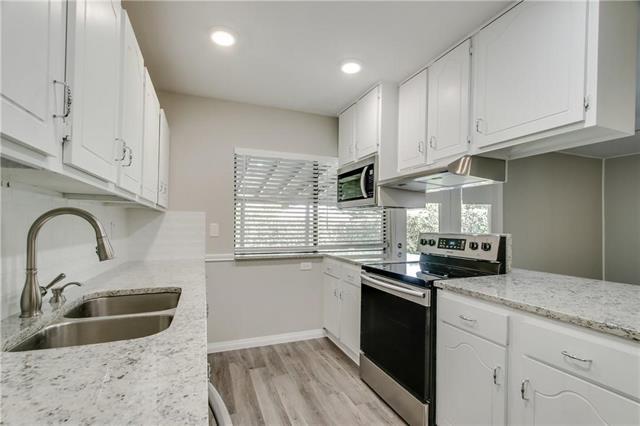 Building Photo - 418 Woodhurst Dr