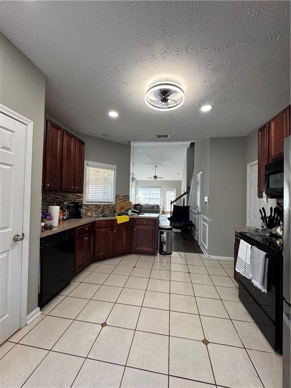 Building Photo - 2555 Flat Shoals Rd