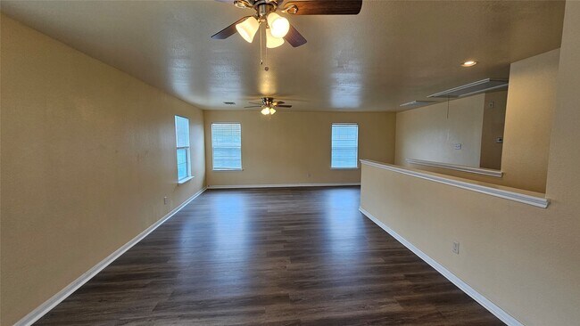 Building Photo - 22135 Greengate Dr