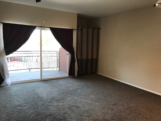 Building Photo - RENT SPECIAL - CONDO in Prime NOHO Art Dis...