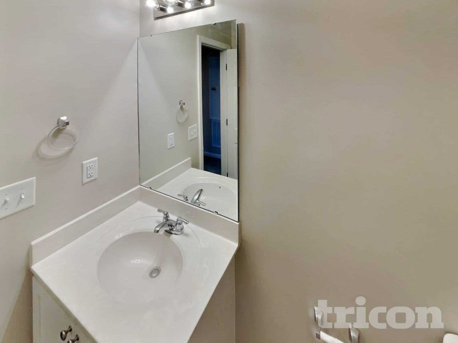 Building Photo - 1856 Northside Dr