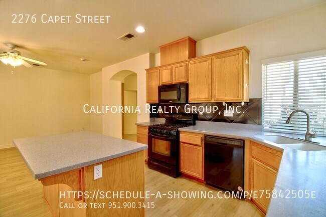 Building Photo - 2276 Capet St