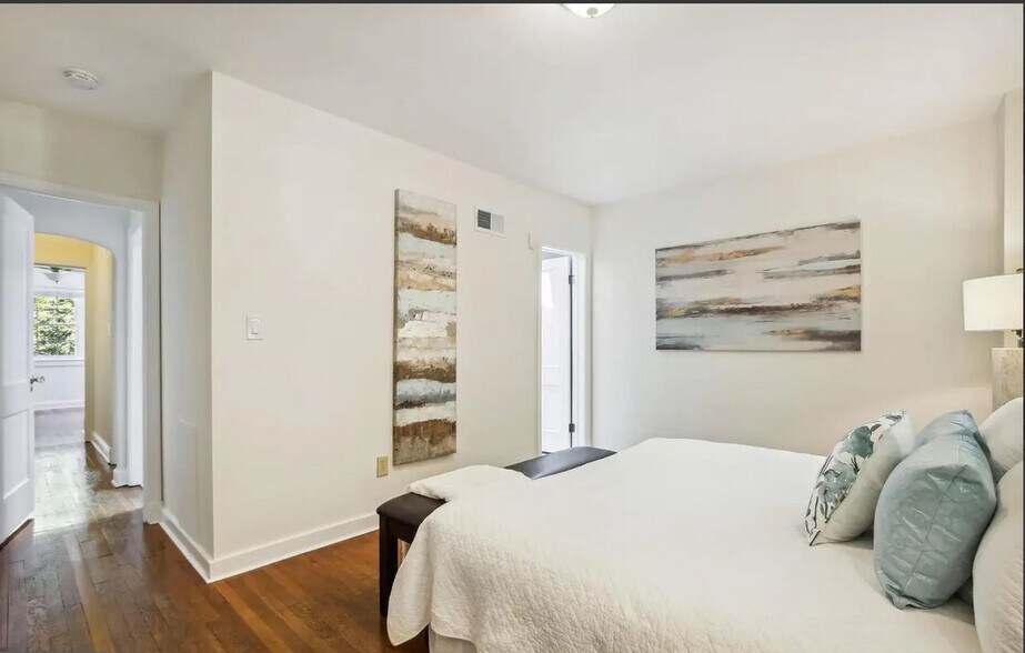 Building Photo - 1770 Hobart St NW