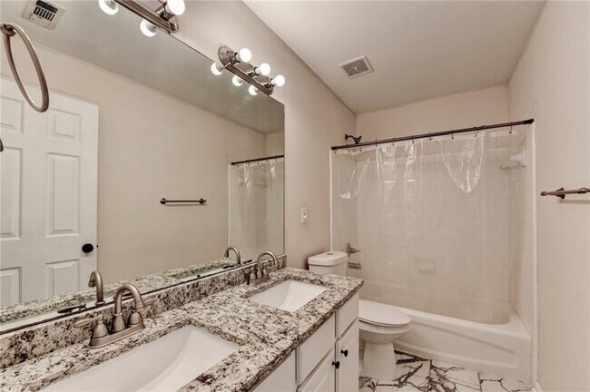 Building Photo - 100 Hawnley Trace
