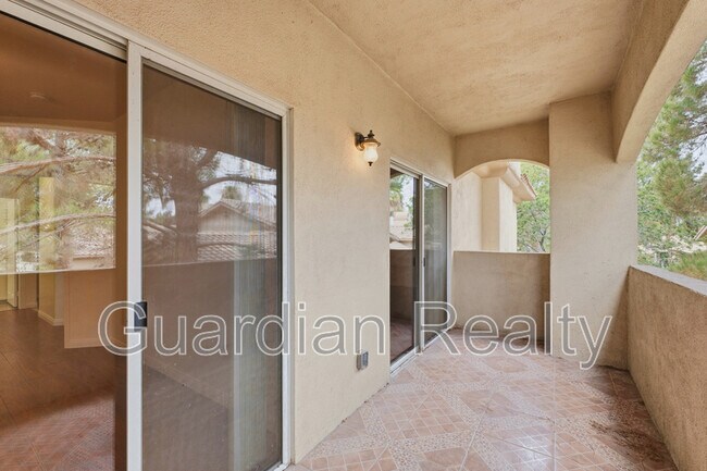 Building Photo - 2050 W Warm Springs Rd