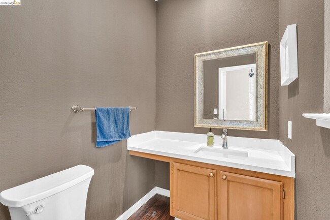 Building Photo - 2451 Cherry Hills Dr
