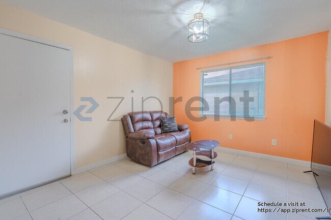 Building Photo - 10431 Odessa Dr