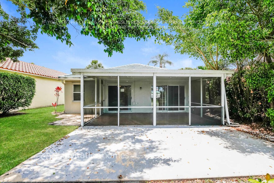 Building Photo - 2542 Country Golf Dr