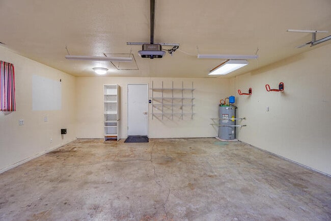 Building Photo - THREE BEDROOM HOUSE IN VANCOUVER