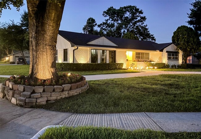 Building Photo - 5666 Overbrook Ln