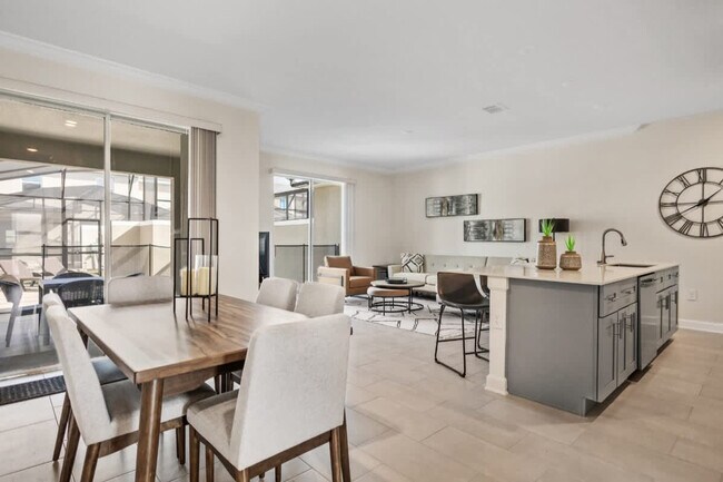 Building Photo - 2641 Scrapbook St