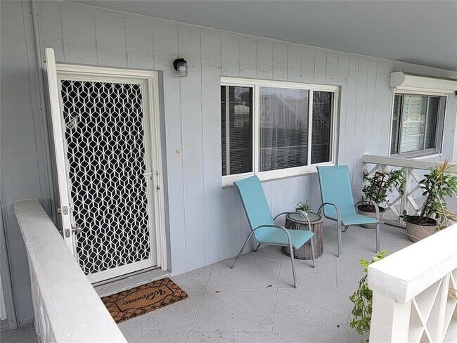 Building Photo - 2170 NE 51st Ct