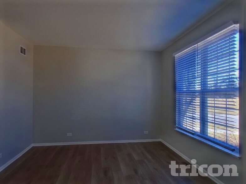 Building Photo - 41 Brentwood Dr