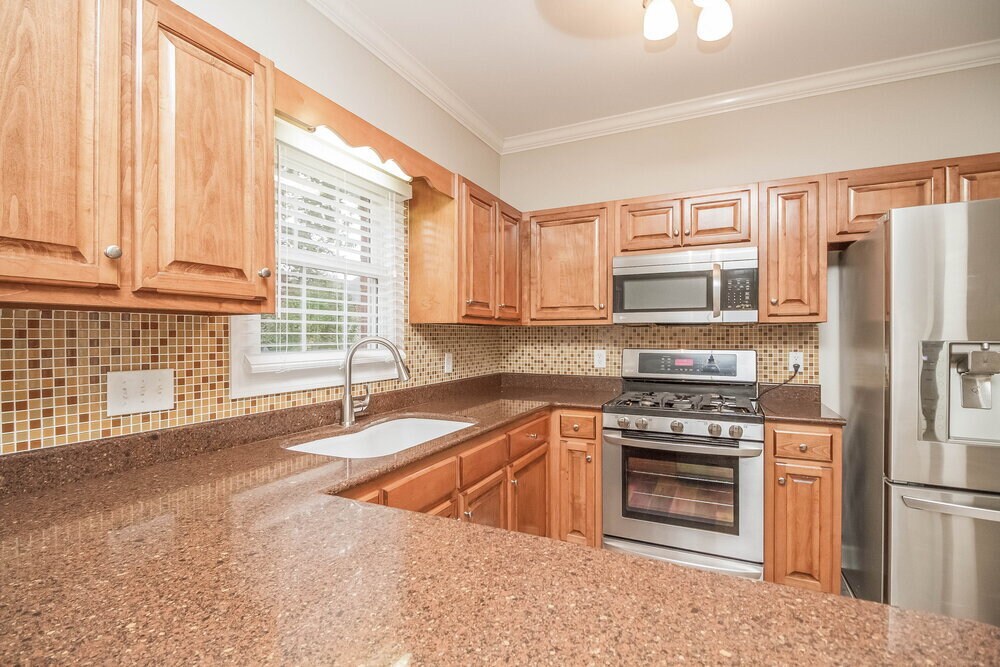 Building Photo - 411 Carmel Dr