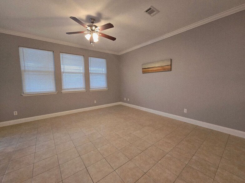 Building Photo - 1120 15th St