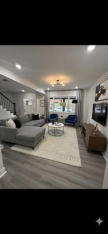 Building Photo - 1105 Quincy Ave