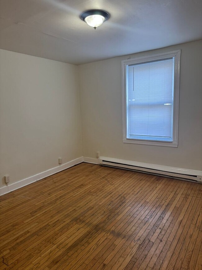 Building Photo - 20-22 Elizabeth St