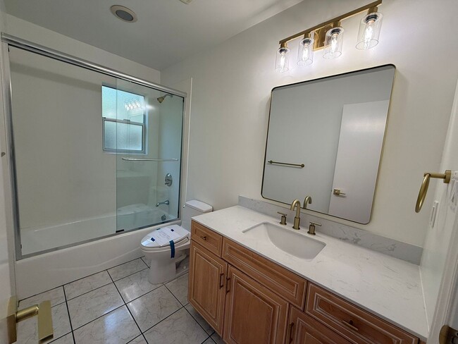 Building Photo - ? Elegant & Expansive Redwood City Home – ...