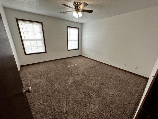 Building Photo - 822 15th St