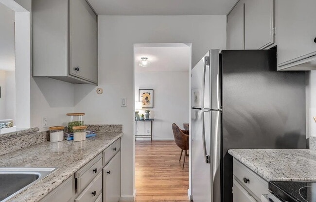 Building Photo - 3044 Franklin St